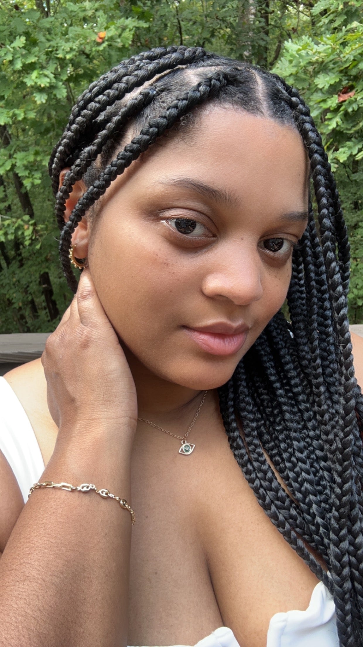 Model wearing Glow Braclet.