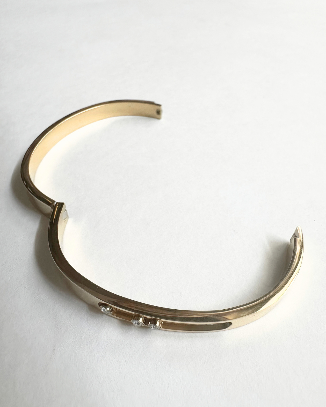 Aelia Sliding Stone Cuff