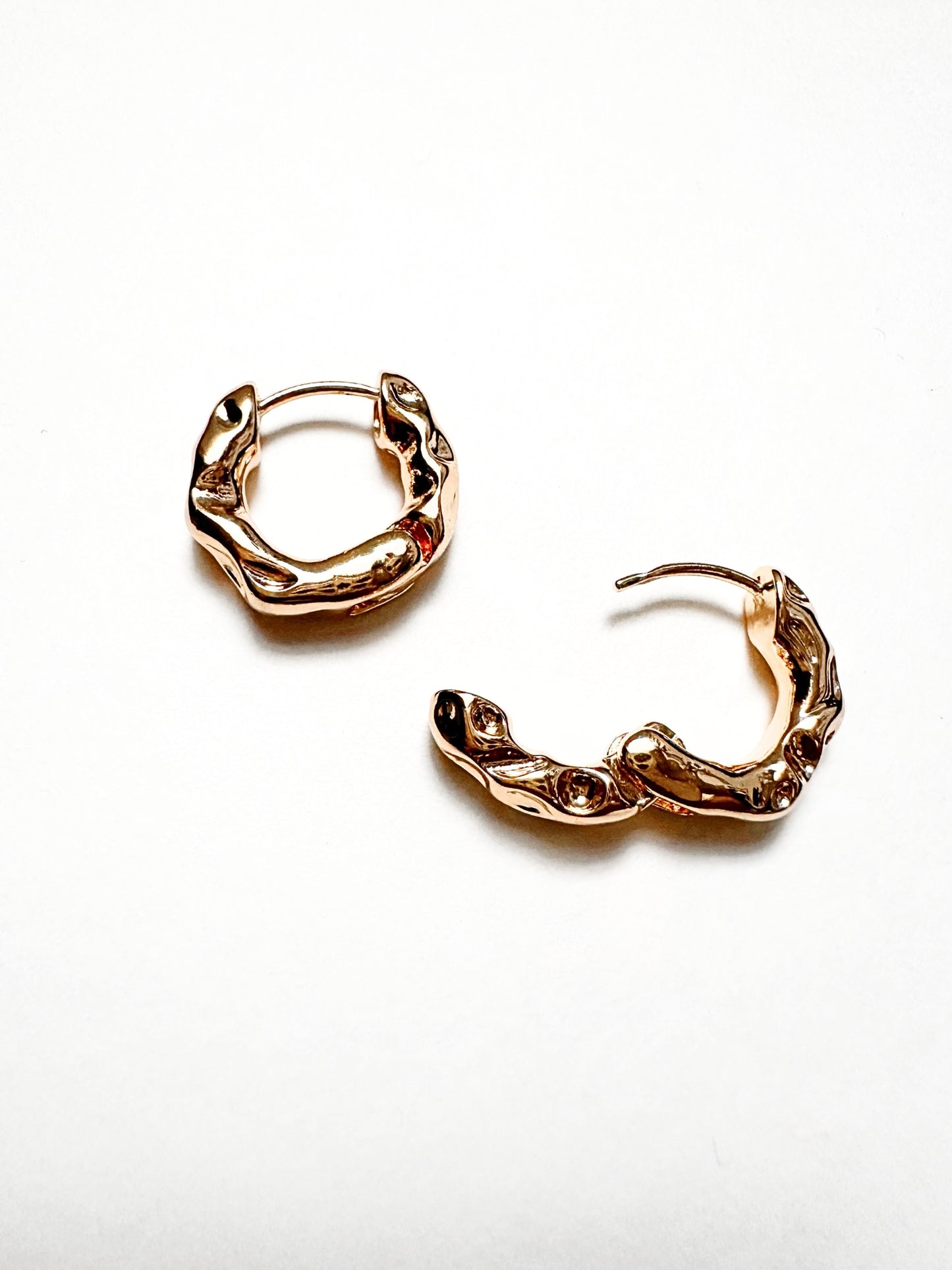 Pilar Mini Hoops